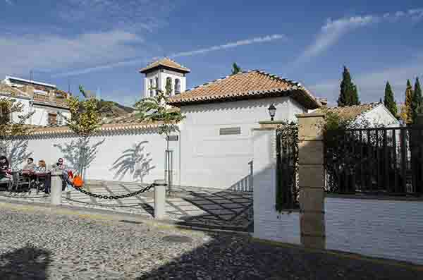 Granada 196 - barrio del Albayzin - mezquita del Albayzin.jpg